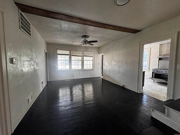 5th image of 220 Fussell Ave