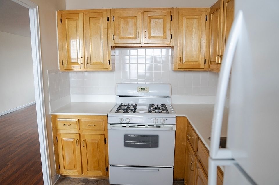 1st image of 104-20 Queens Blvd #7R