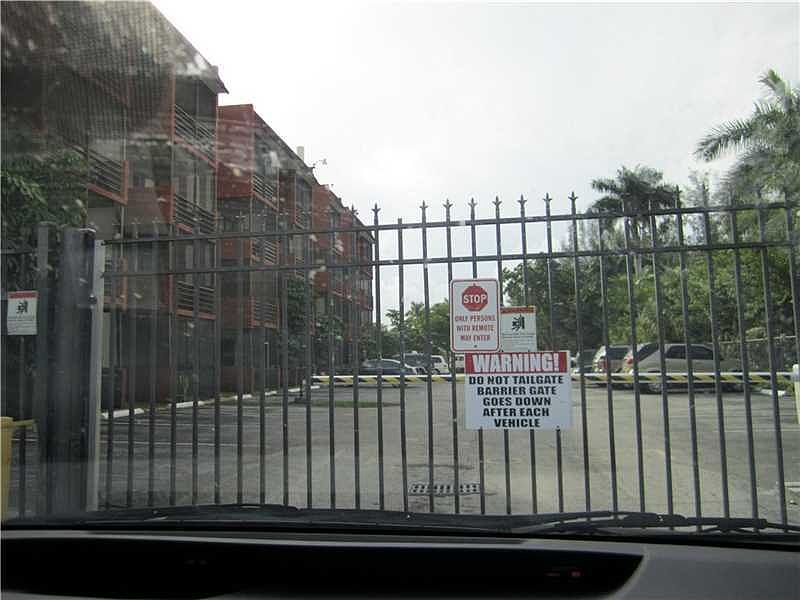 1st image of 13500 NE 3rd Ct APT 119
