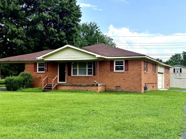 10 Benson Cir, Fayetteville, TN 37334