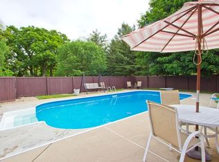 W5704 Bonner Ln, Walworth, WI 53184