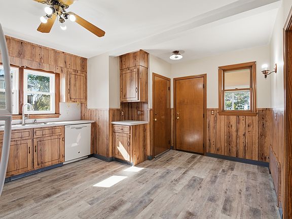 5th image of 52 Oliver St #2