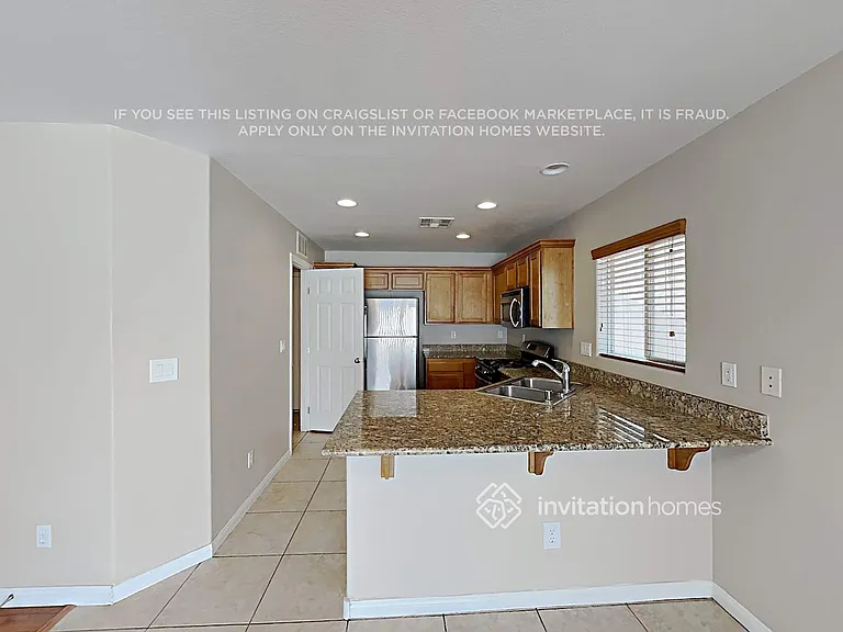 6810 Bayberry Creek Ct — Photo 5