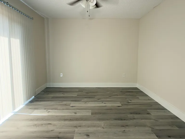 5222 Cedarbend Dr #4 — Photo 23