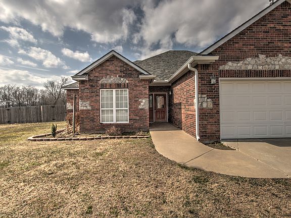 4th image of 22212 Riverwood Dr