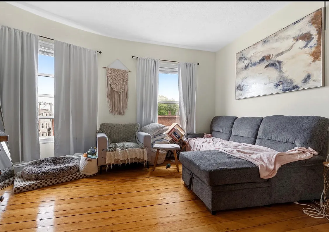 4 bed, 1.5 bath, 1400 sqft, $1,000 — Photo 4