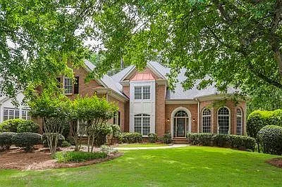 6 bed, 6.0 bath, 3809 sqft, $5,500 — Photo 1
