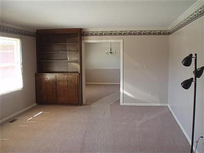 3rd image of 1015 Oak Lea Dr