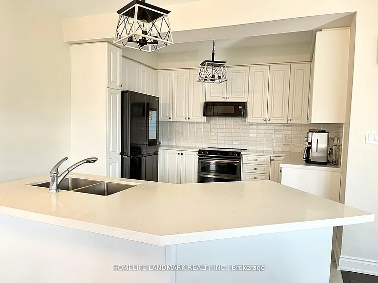 43 Lorne Thomas Pl — Photo 4