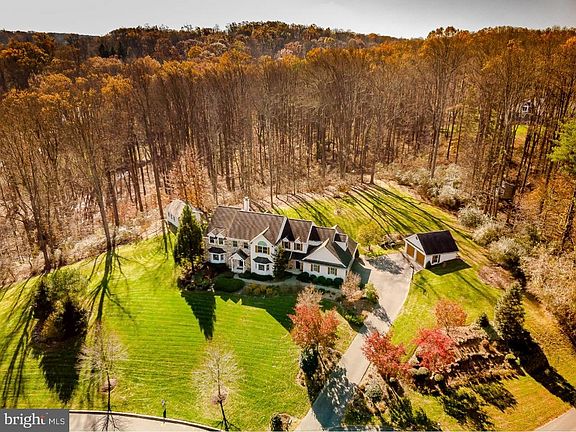 3rd image of 44 Delaney Dr