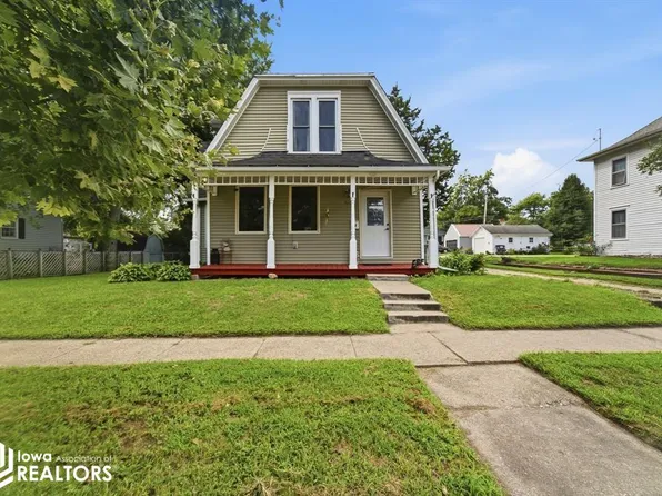 610 2nd Ave E, Oskaloosa, IA 52577