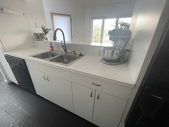 5th image of 403 W Lake St Unit 55