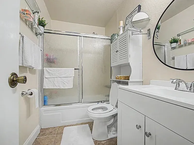 1 bed, 1.0 bath, 652 sqft, $1,750 — Photo 2