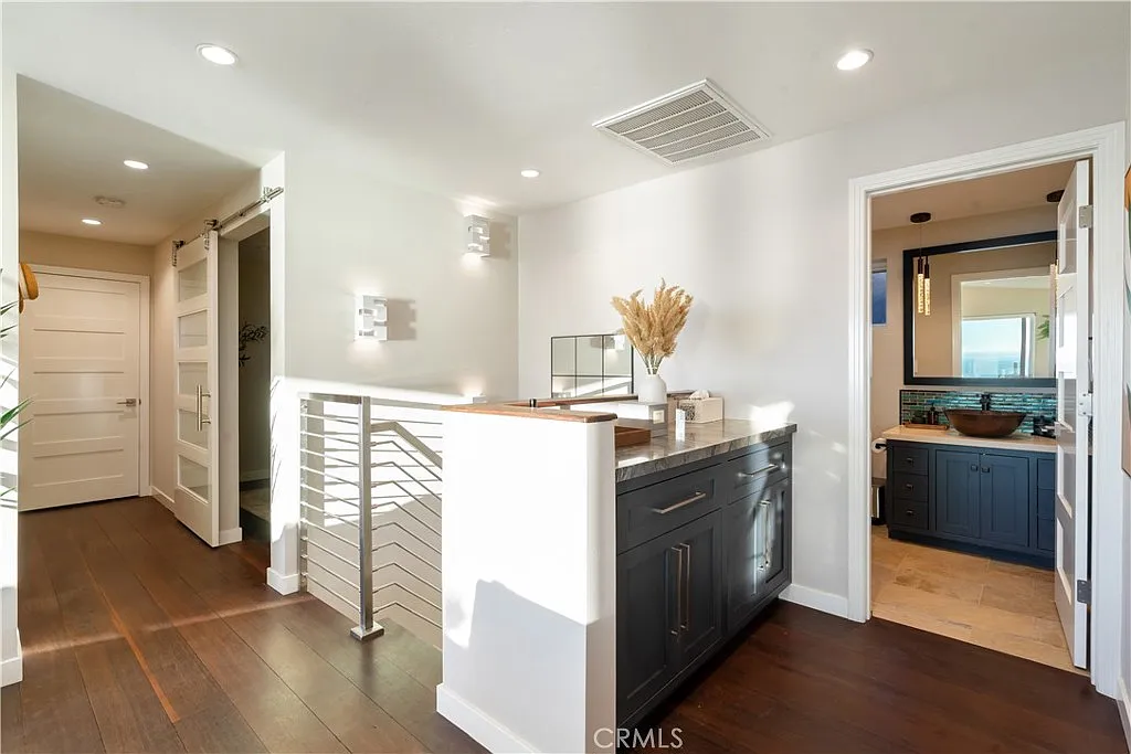 3 bed, 1622 sqft, $14,000 — Photo 4