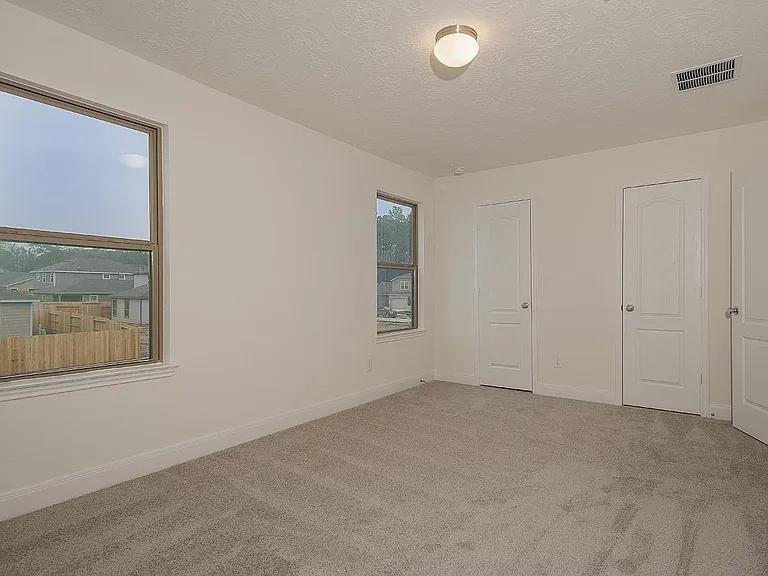 27646 Mesabe Dr — Photo 19