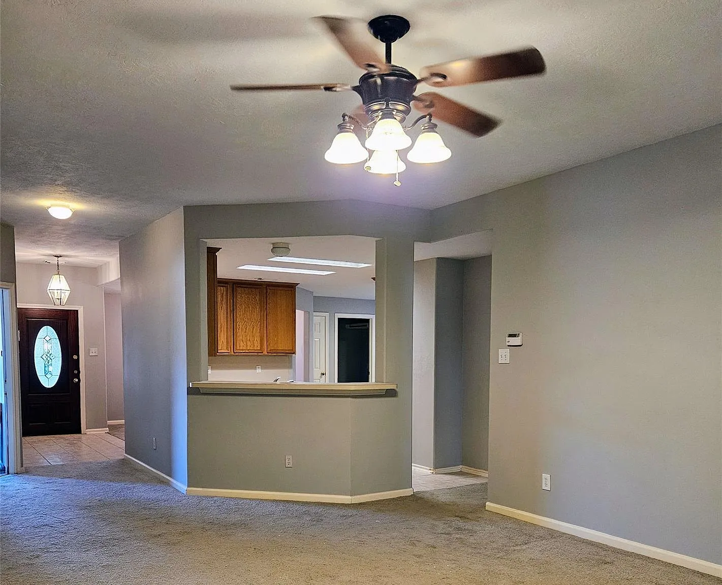 3 bed, 2.0 bath, 1710 sqft, $1,950 — Photo 4