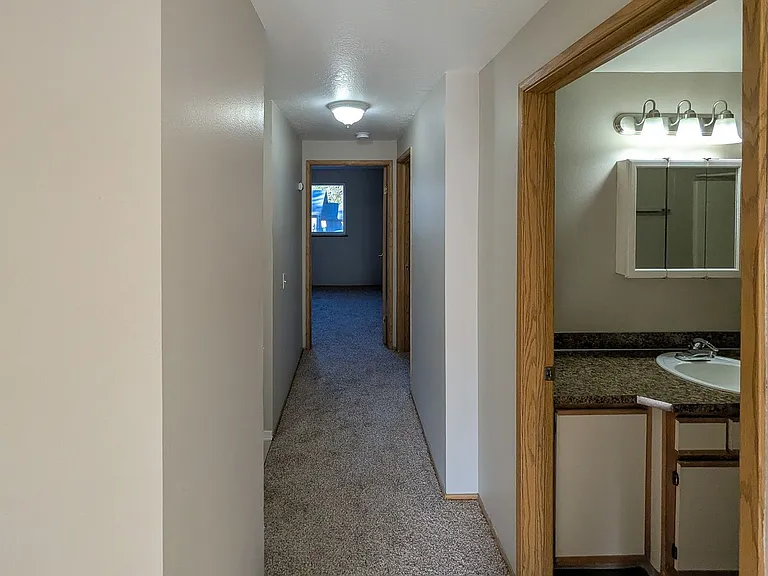 Silverwood Apartments — Photo 94