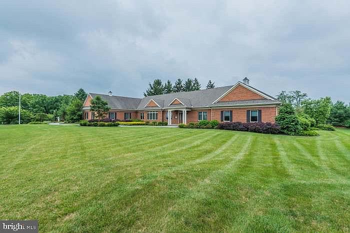 7050 Creek Crossing Dr, Harrisburg, PA 17111 | Zillow 7050 Creek Crossing Dr, Harrisburg, PA 17111 | Zillow