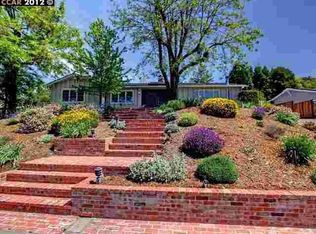 5 Chelton Ct, Orinda, CA 94563