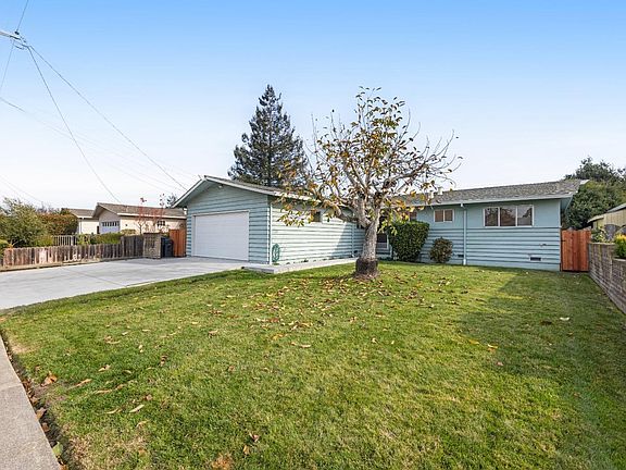 2nd image of 1432 Weaverly Drive