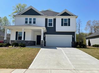 449 Summer Ranch Dr, Fuquay Varina, NC 27526
