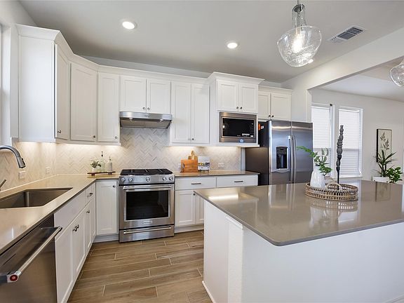 4th image of 103 Cross Bar St