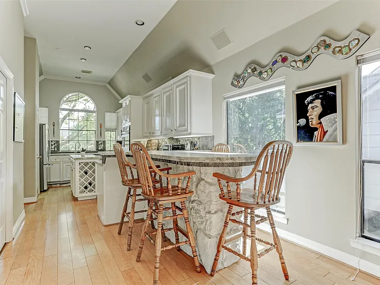 1706 Country Squire Dr — Photo 15