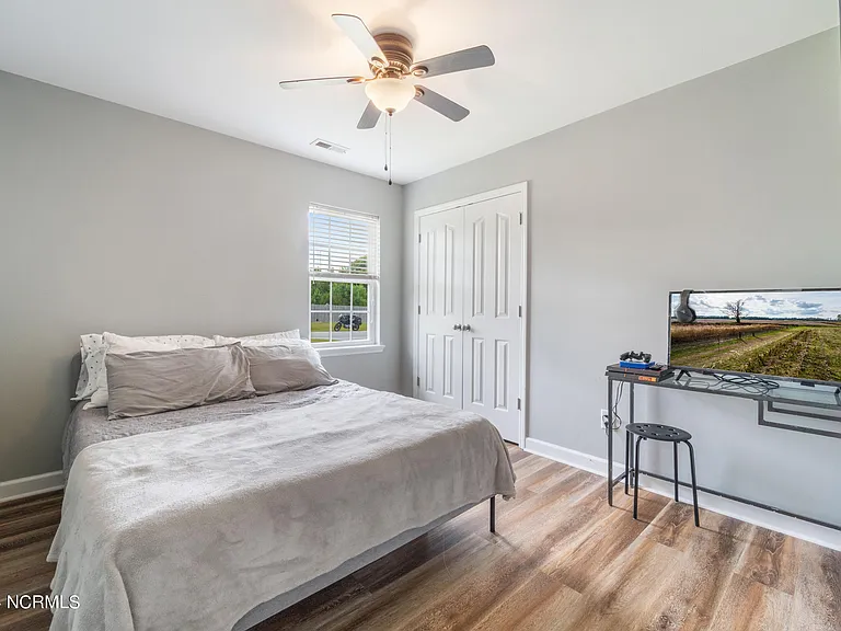 120 Woodbury Farm Dr — Photo 14