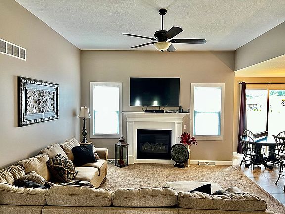 5th image of 10225 Shelly Lynn Dr
