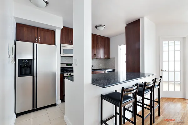 Sold by Modern Spaces | media 26