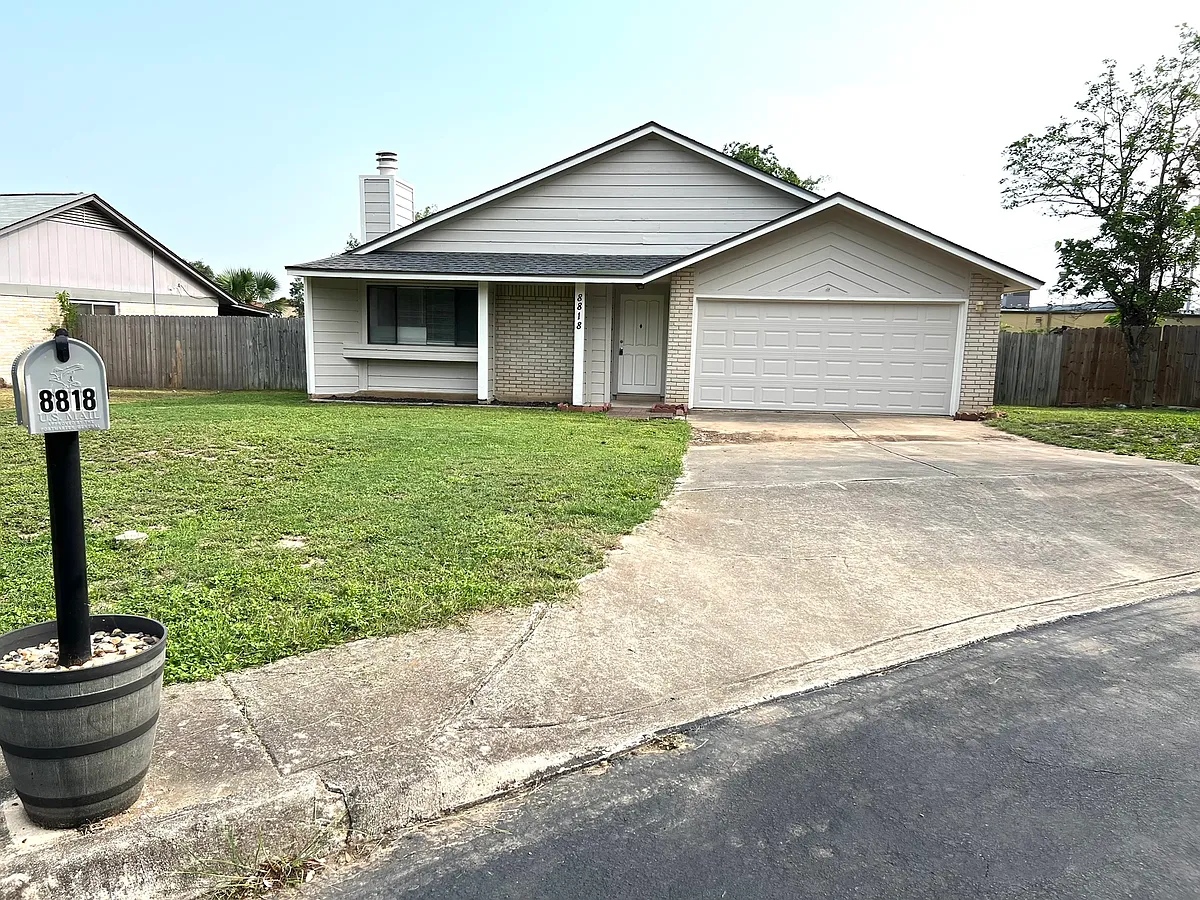 Building Photo - 8818 Ridge Gate St