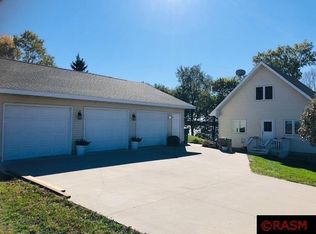 26033 Island Rd, Cleveland, MN 56017