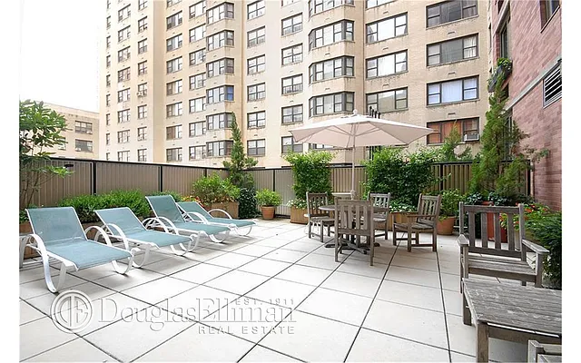 Sold by Douglas Elliman | media 8