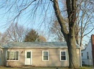 946 R G Curtiss Ave, Lansing, MI 48911