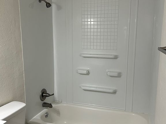 4th image of 440 Princeton Dr SE #1