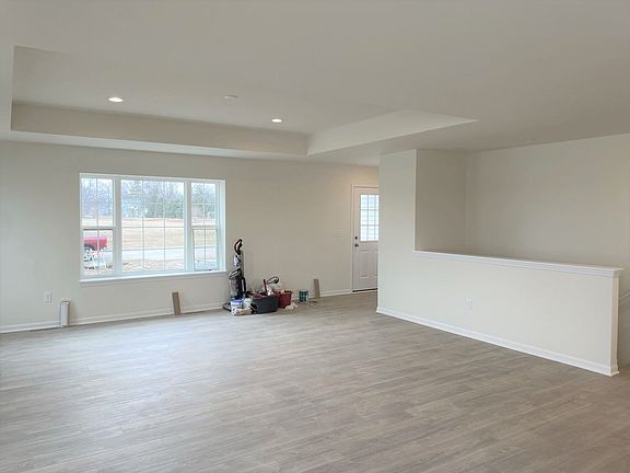 4th image of 315 Savannah Dr