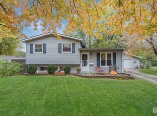 33 Hampton Rd, Montgomery, IL 60538