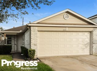 8215 Radial Ct, Rosharon, TX 77583