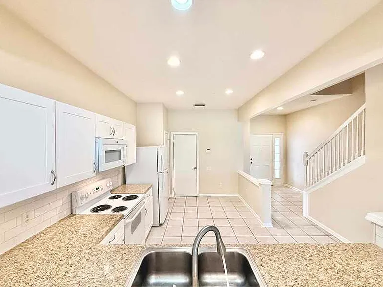 26542 Chimney Spire Ln — Photo 5