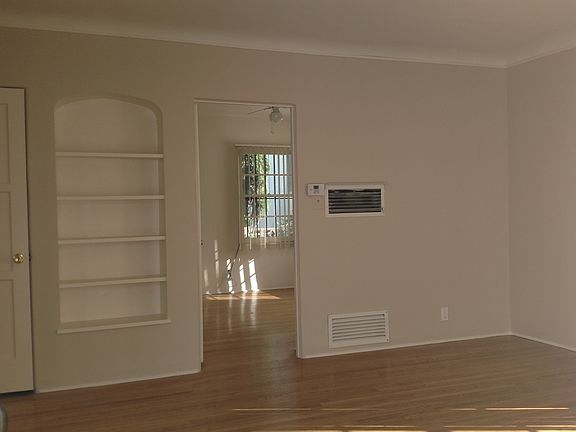 2nd image of 829 21st St