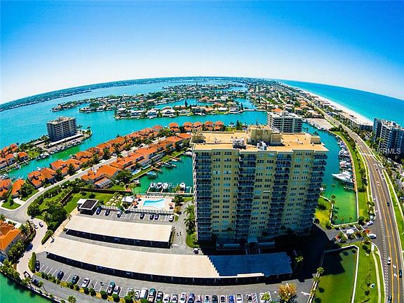 3rd image of 1621 Gulf Blvd APT 1106