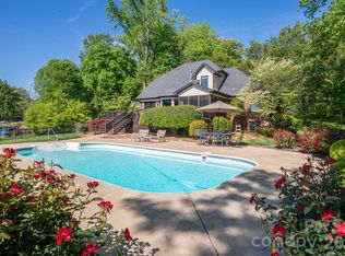 226 Bay Shore Dr, Belmont, NC 28012