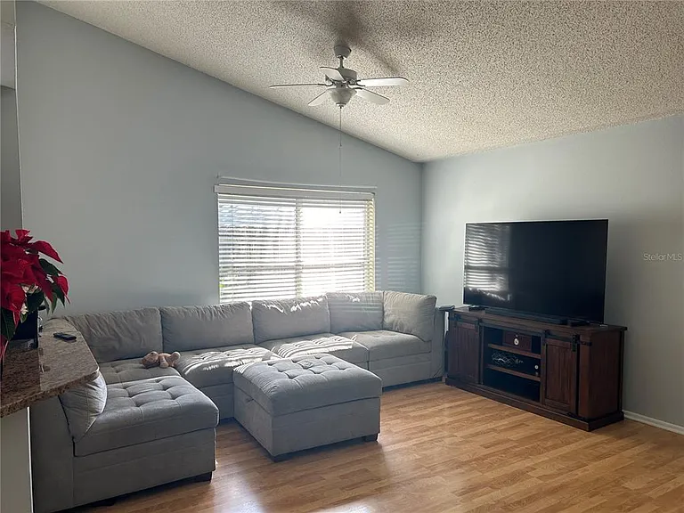8718 Imperial Ct — Photo 5