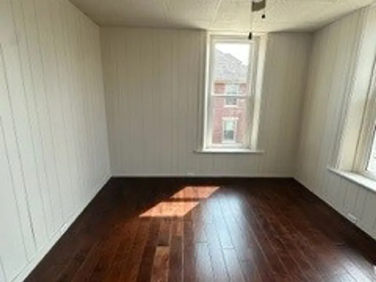402 N Railroad St — Photo 10