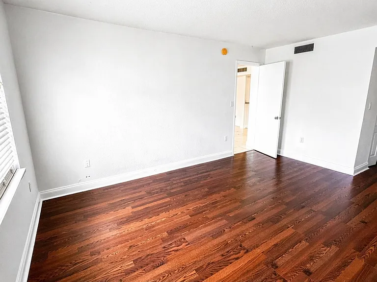 4255 N University Dr #308 — Photo 13