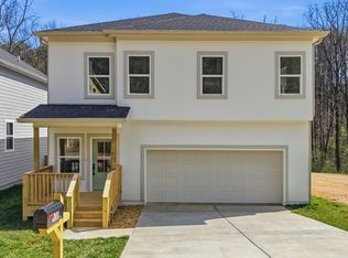 930 Lullwater Rd, Chattanooga, TN 37405