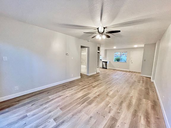 4th image of 2423 T St #6