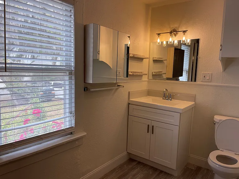 Bathroom Garden side corner