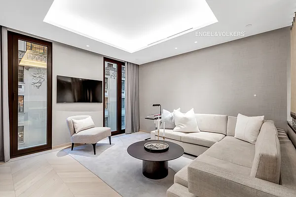 685 Fifth Avenue #10D