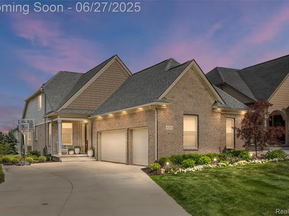 8264 Stoney Creek Dr, South Lyon, MI 48178